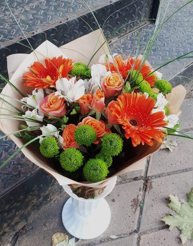 Букет цветов из: Герберы, Хризантемы, Альстромерии и Розы в Гарь-Покровское