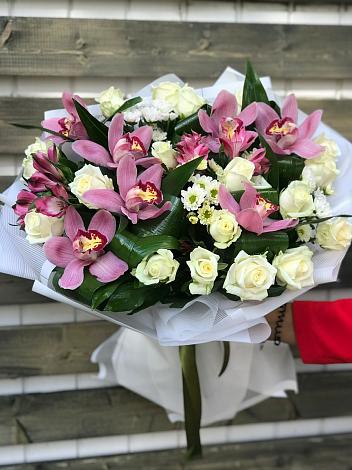 Букет цветов из: Розы и Хризантемы в Гарь-Покровское