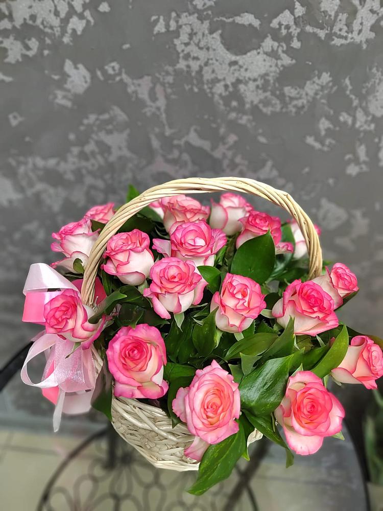Цветочная композиция из Розы в корзине в Гарь-Покровское