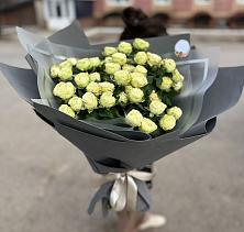 Букет Белые кустовые розы Солинеро в Гарь-Покровское