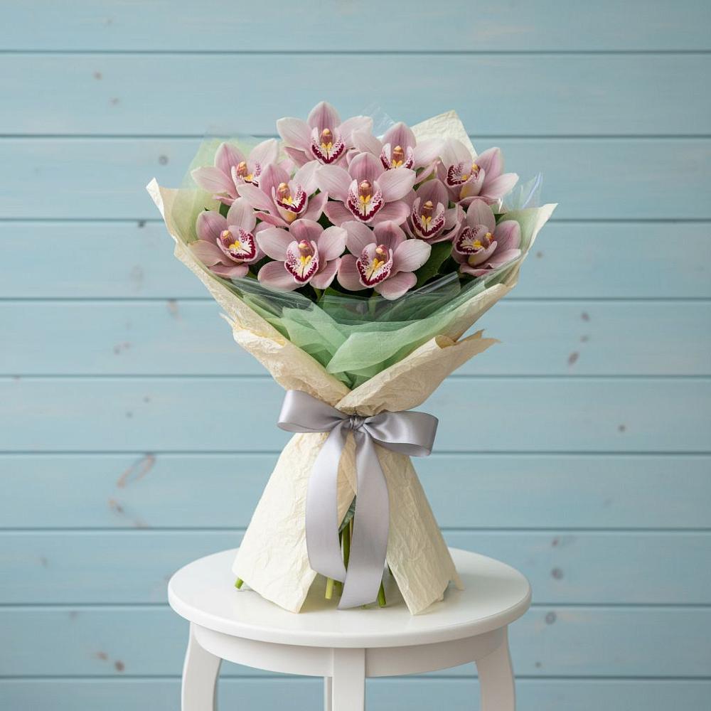 Букет цветов из: Орхидеи и Розы в Гарь-Покровское