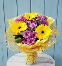 Букет цветов из:  Хризантемы и Герберы в Гарь-Покровское