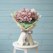 Букет цветов из:  Орхидеи и Розы в Гарь-Покровское