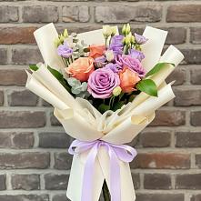 Букет цветов из:  Лизиантусы и Розы #REPLACE_PRED# Гарь-Покровское