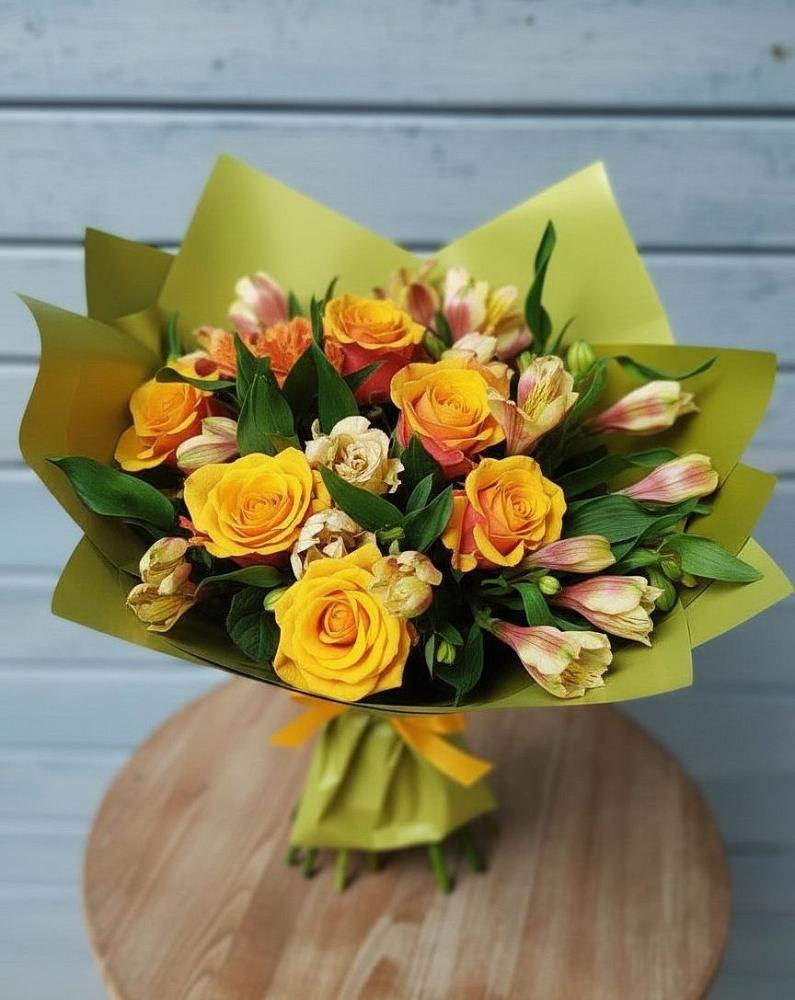 Букет цветов из: Альстромерии и Розы в Гарь-Покровское