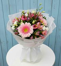 Букет цветов из:  Герберы, Альстромерии и Лизиантусы в Гарь-Покровское