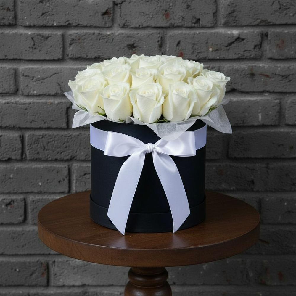 Цветочная композиция из Розы в шляпной коробке в Гарь-Покровское