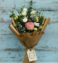 Букет цветов из:  Розы и Лизиантусы в Гарь-Покровское