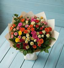 Букет Микс из разноцветных кустовых роз в Гарь-Покровское